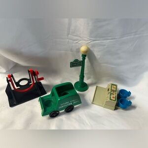 Vintage Fisher Price Little People Sesame Street Pieces